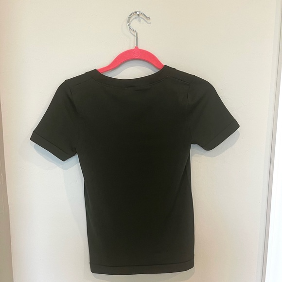 Athleta Aspen Olive Renew Seamless Crewneck T-shirt Size XS - Picture 5 of 5